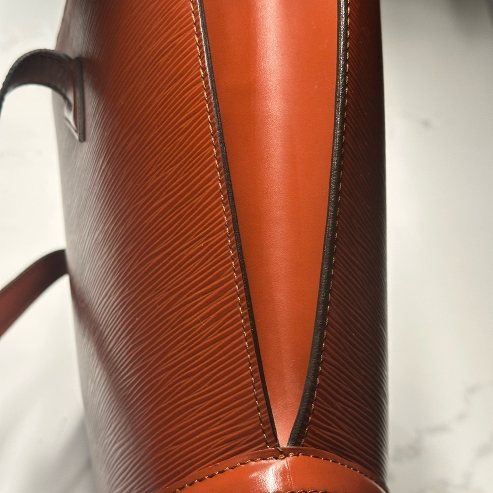 Louis Vuitton Saint Jacques Epi Tote + COA - Picture 6 of 14